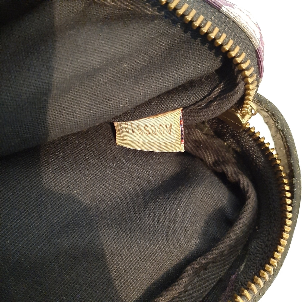 Dooney Bourke Purple Silver Hearts Bag - Picture 13 of 14